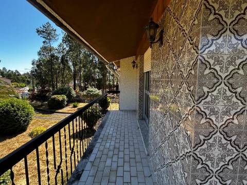 Moradia T4 em Macieira de Sarnes