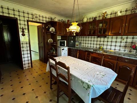 Moradia T4 em Macieira de Sarnes