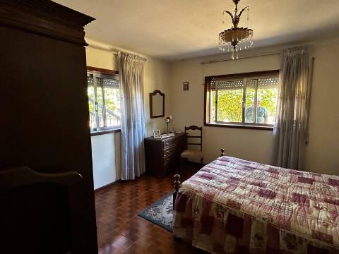 Moradia T4 em Macieira de Sarnes