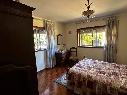 Moradia T4 em Macieira de Sarnes