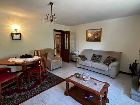 Moradia T4 em Macieira de Sarnes