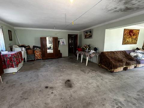 Moradia T4 em Macieira de Sarnes