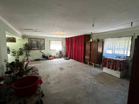 Moradia T4 em Macieira de Sarnes