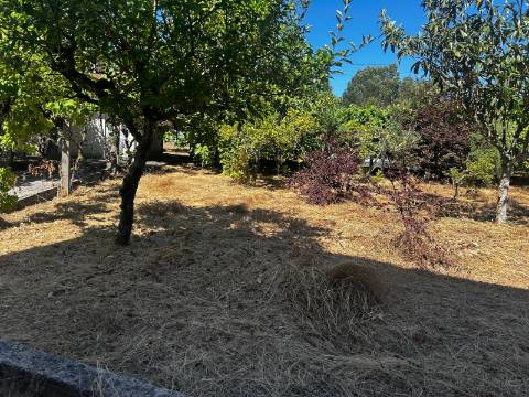 Moradia T4 em Macieira de Sarnes