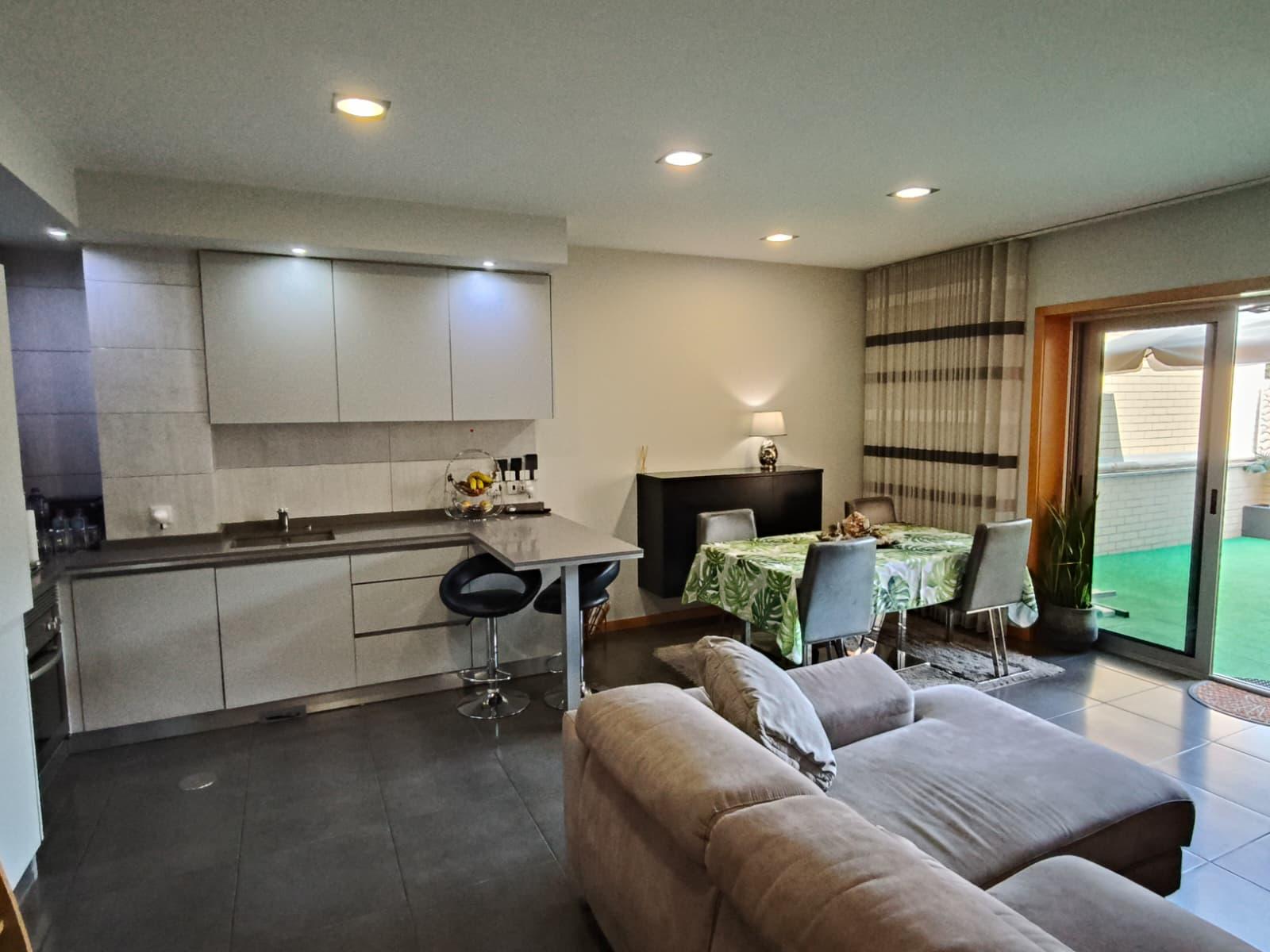 Apartamento T2 em Loureiro