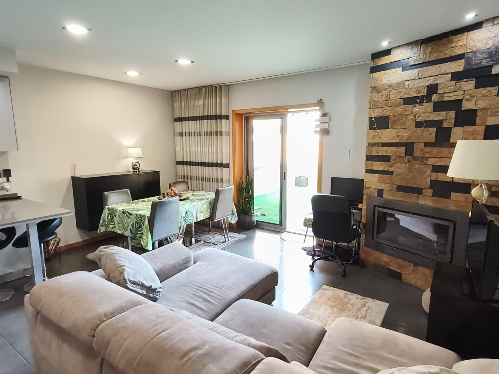 Apartamento T2 em Loureiro