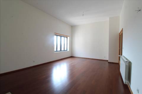 Apartamento T4 em Oliveira do Douro
