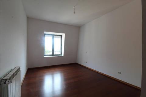 Apartamento T4 em Oliveira do Douro