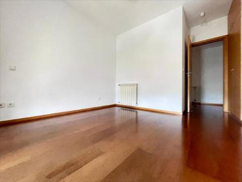 Apartamento T3 em Oliveira do Douro