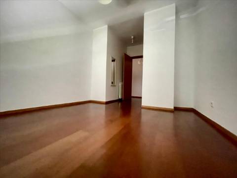 Apartamento T3 em Oliveira do Douro