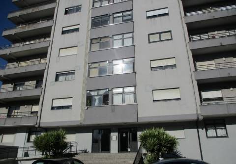 Apartamento T2 em Vilar do Paraíso