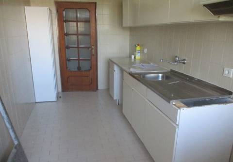 Apartamento T2 em Vilar do Paraíso