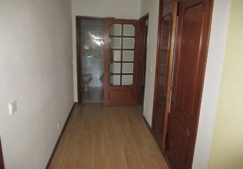 Apartamento T2 em Vilar do Paraíso