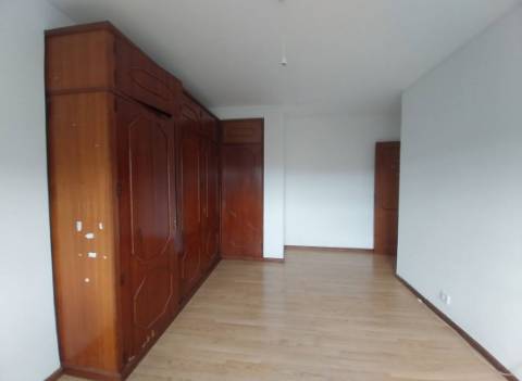 Apartamento T2 em Vilar do Paraíso