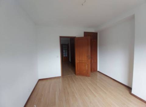 Apartamento T2 em Vilar do Paraíso