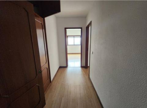 Apartamento T2 em Vilar do Paraíso