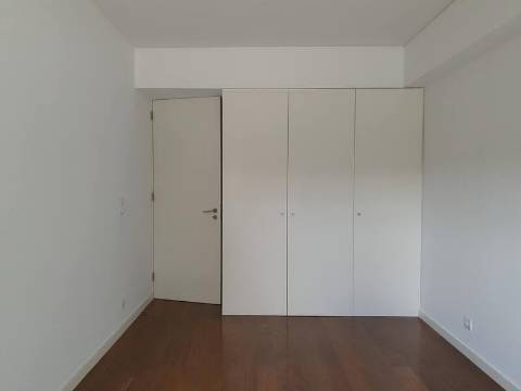 Apartamento T4 em Vilar do Paraíso