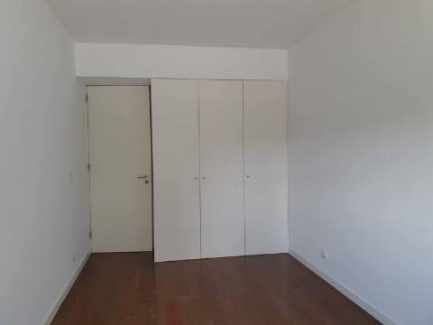 Apartamento T4 em Vilar do Paraíso