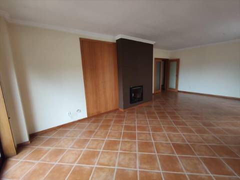Apartamento T3 em Oliveira de Azeméis