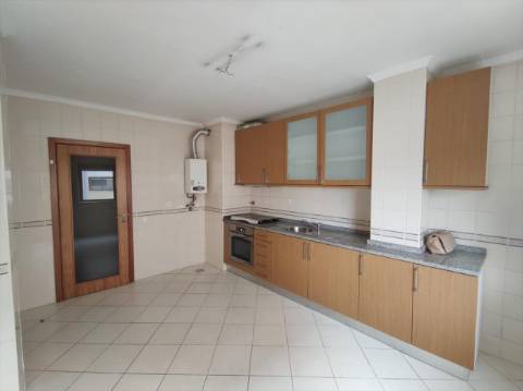 Apartamento T3 em Oliveira de Azeméis