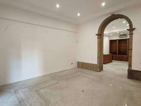 Loja em Oliveira de Azeméis