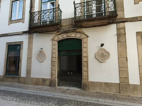 Loja em Oliveira de Azeméis