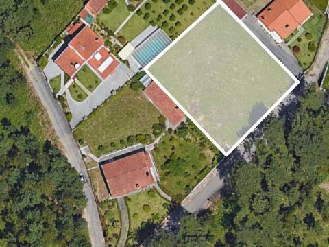 Terreno em Macieira de Sarnes