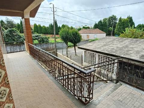 Moradia Isolada T3 em Santa Maria de Lamas