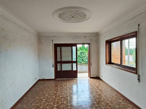 Moradia Isolada T3 em Santa Maria de Lamas