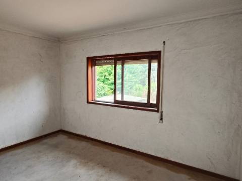 Moradia Isolada T3 em Santa Maria de Lamas