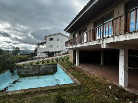 Moradia T4 em Guimarães