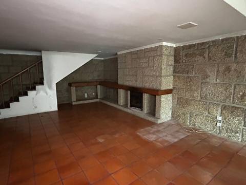 Moradia T4 em Guimarães