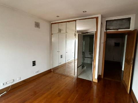 Moradia T4 em Guimarães