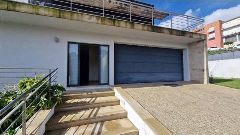 Moradia T3 em Paredes