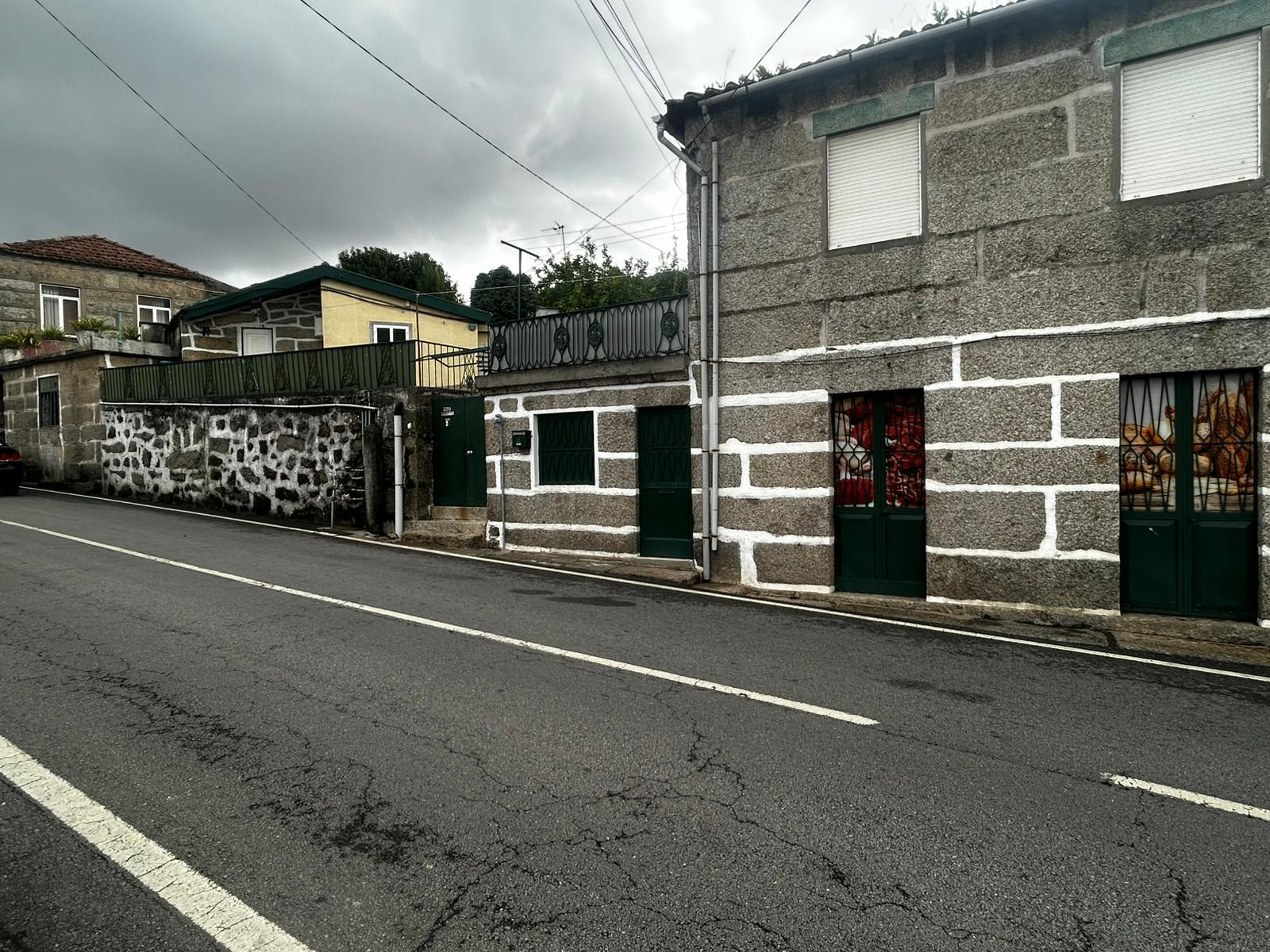 Loja em Moreira de Cónegos