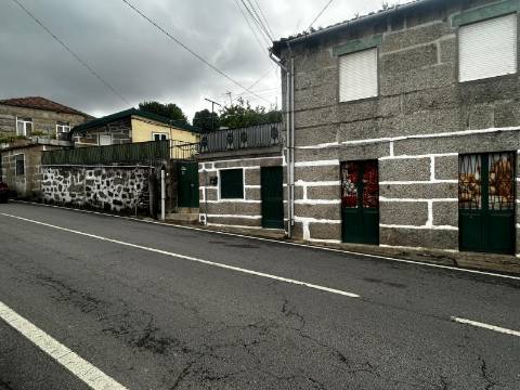 Loja em Moreira de Cónegos