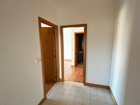 Apartamento T2 em Sanfins