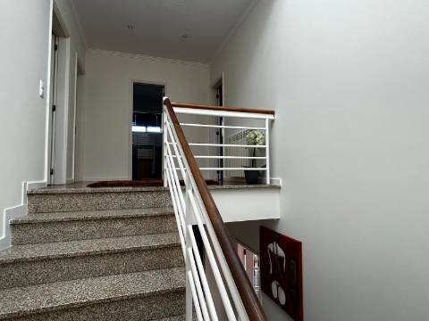 Moradia Isolada T3 em Escapães