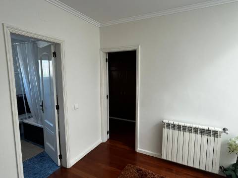 Moradia Isolada T3 em Escapães