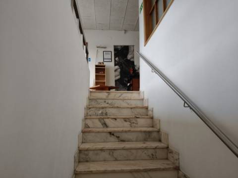 Armazém Industrial em Cesar