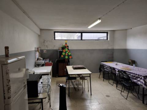 Armazém Industrial em Cesar