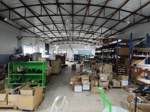 Armazém Industrial em Cesar