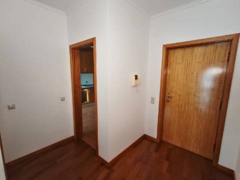 Apartamento T2 em São João da Madeira