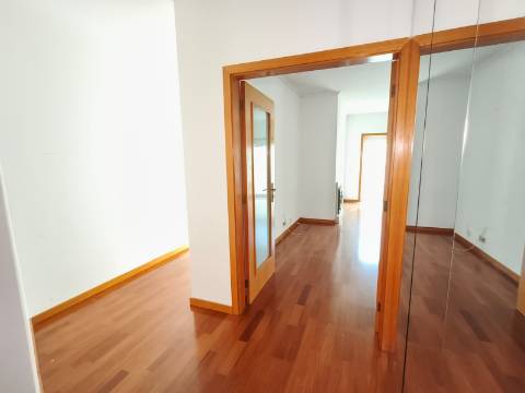 Apartamento T2 em São João da Madeira
