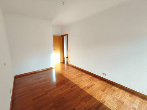 Apartamento T2 em São João da Madeira