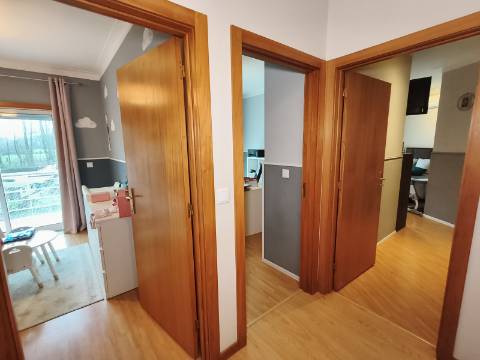 Apartamento T3 com varanda em Grijó