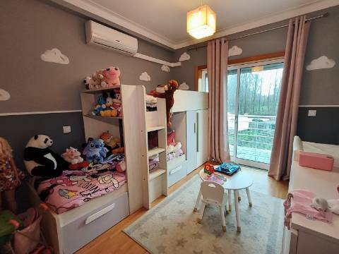 Apartamento T3 com varanda em Grijó