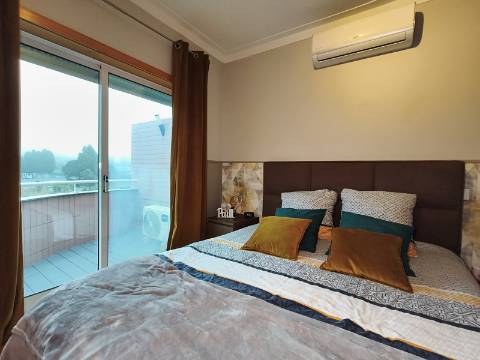 Apartamento T3 com varanda em Grijó