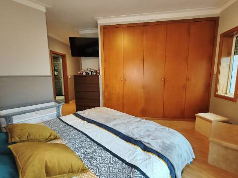 Apartamento T3 com varanda em Grijó