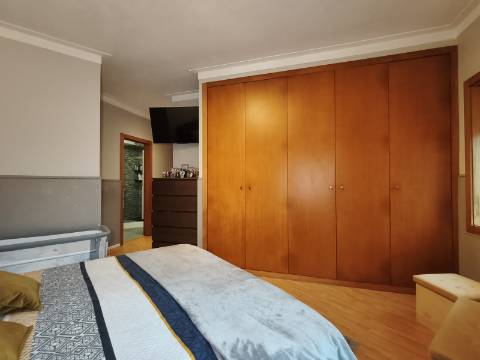Apartamento T3 com varanda em Grijó
